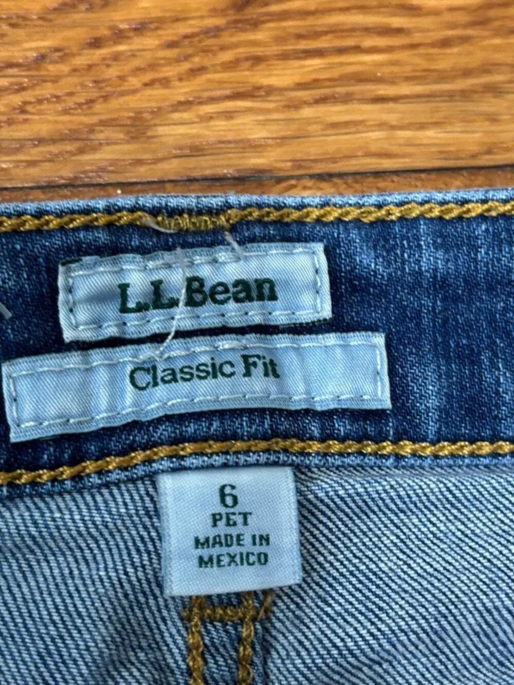 LL Bean Womens Classic Fit Jeans Size 6p 6 Petite Blue Stretch Denim Pants - Picture 3 of 5